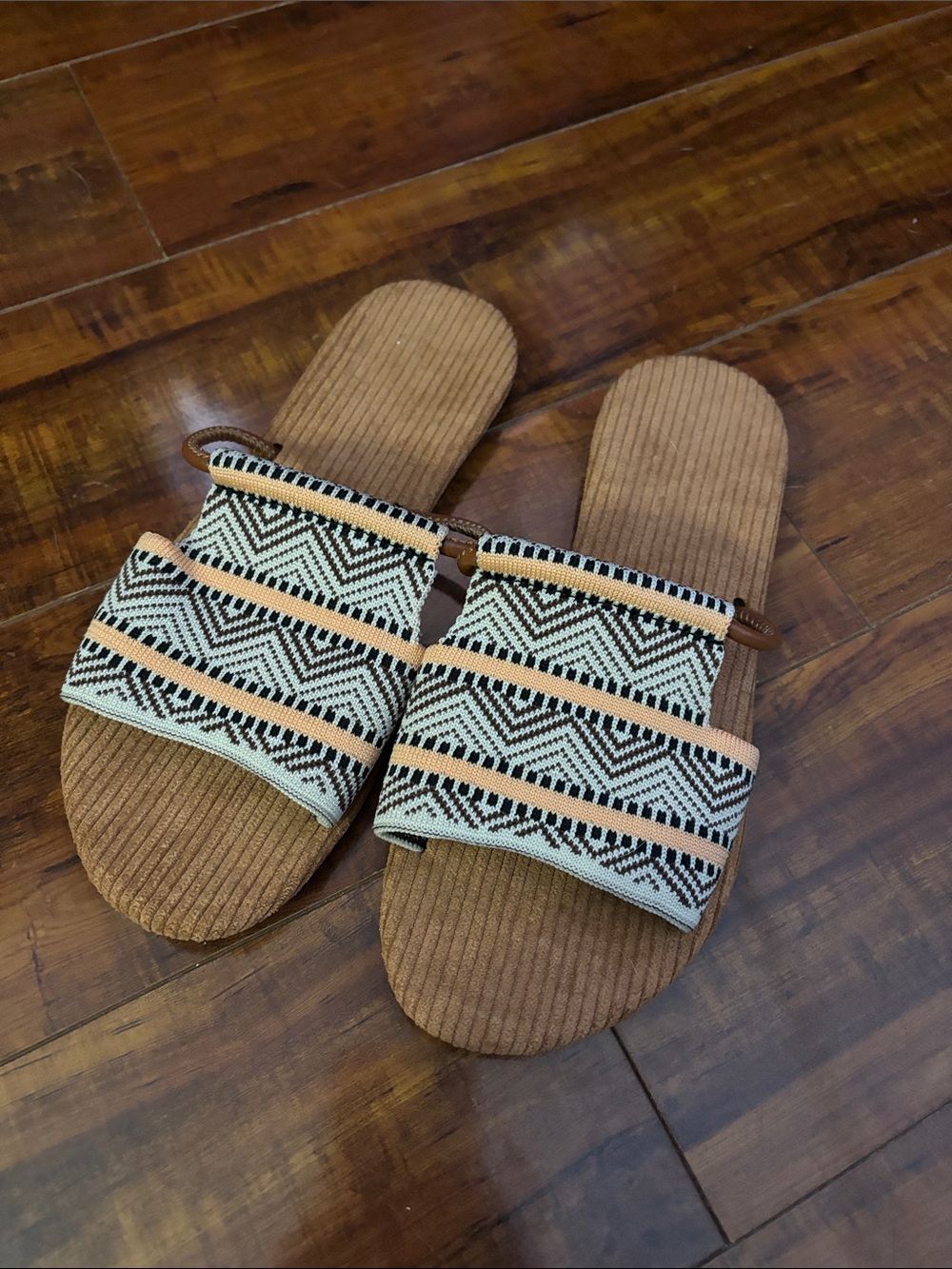 Woven Pattern Tan Slide Sandals - Lightweight Summer Slides